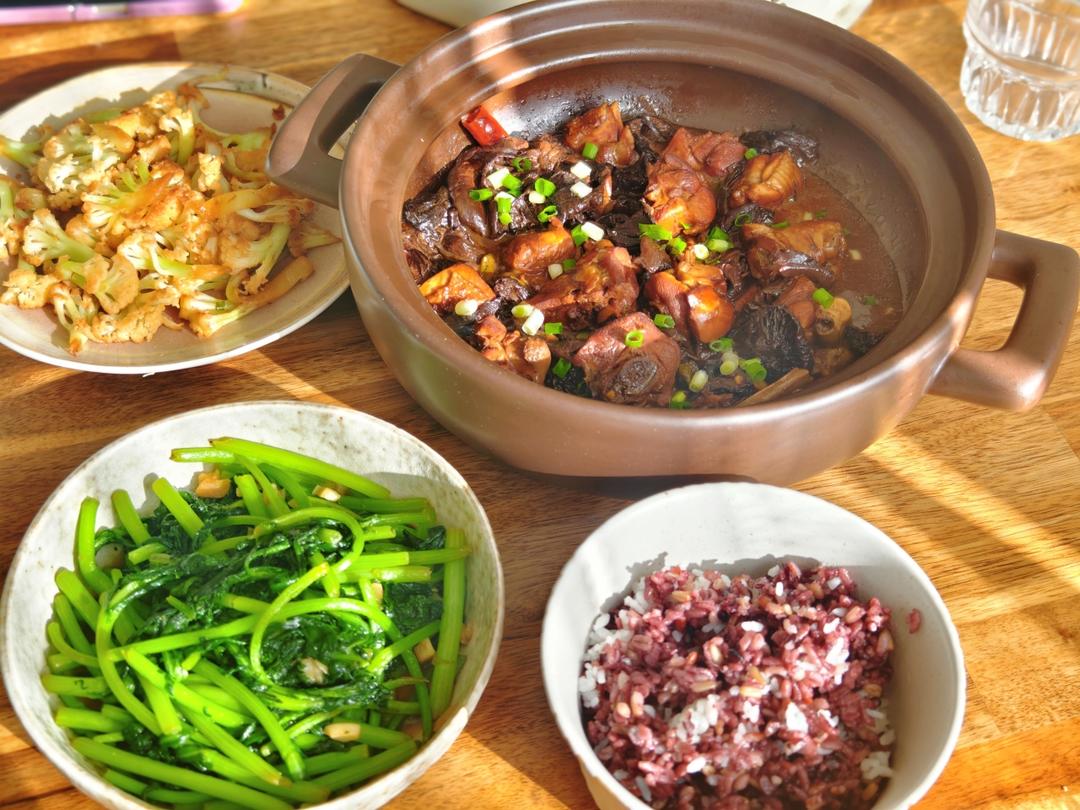 小鸡炖蘑菇