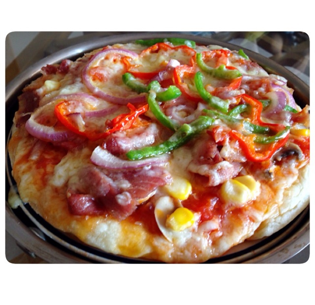 平底锅脆底香肠披萨