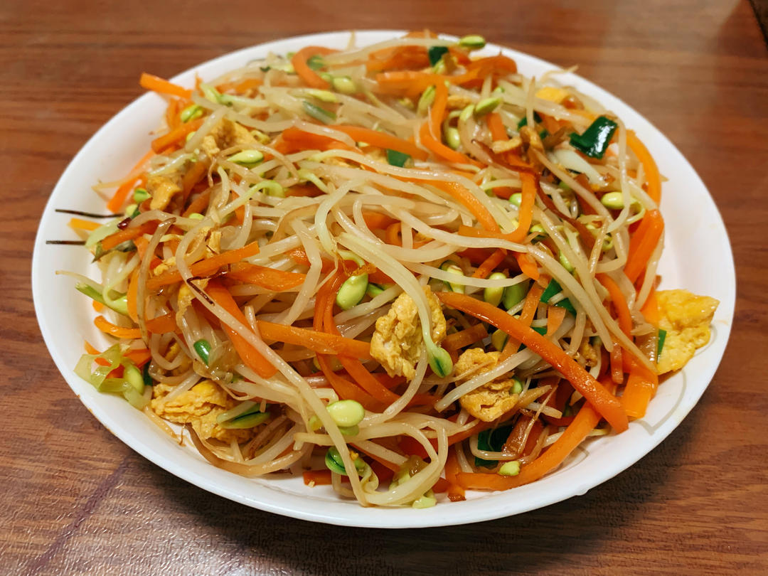 鲜香爽脆炒豆芽