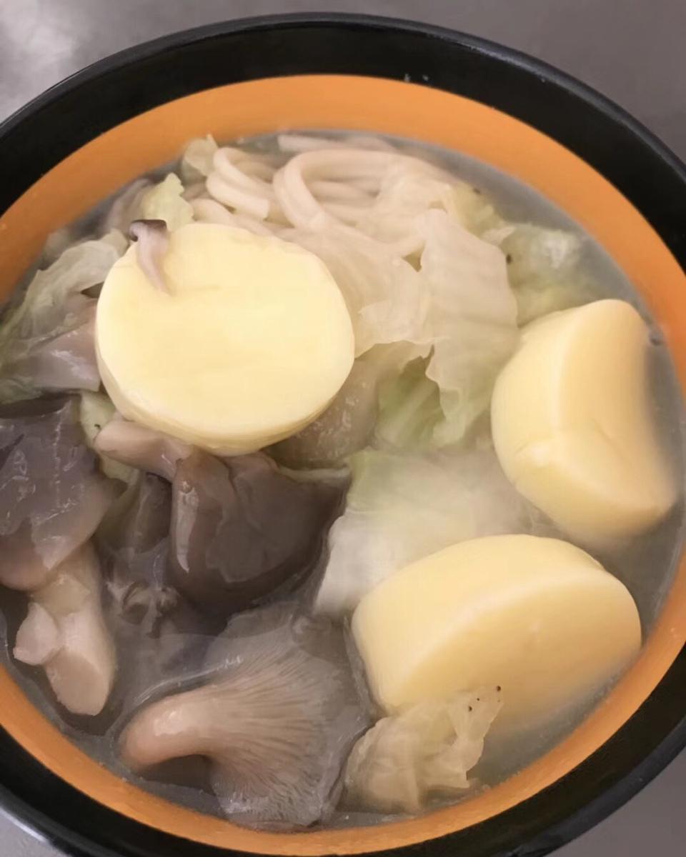 起床了小猫咪