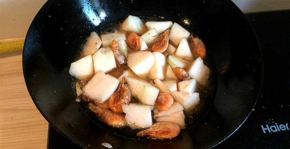 鲜虾烩冬瓜，清淡美味的菜的做法 步骤3