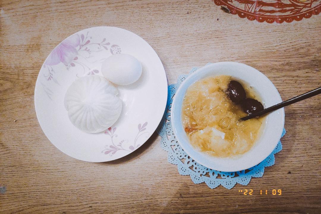早餐•2022年11月9日
