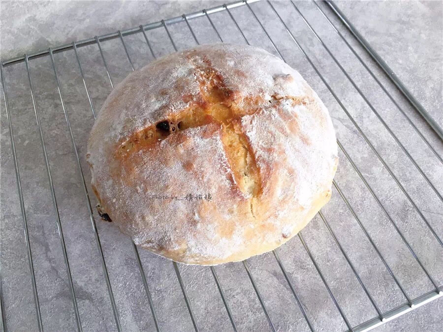 不用揉面的面包—免揉果干欧包的做法 步骤9