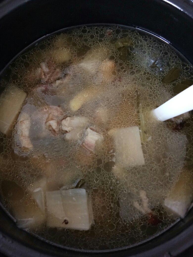 清炖羊排萝卜汤