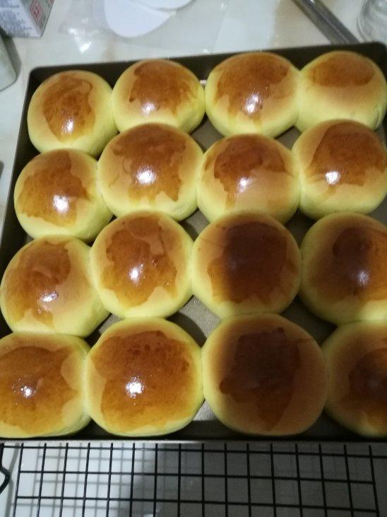 南瓜奶油小餐包（一次发酵）