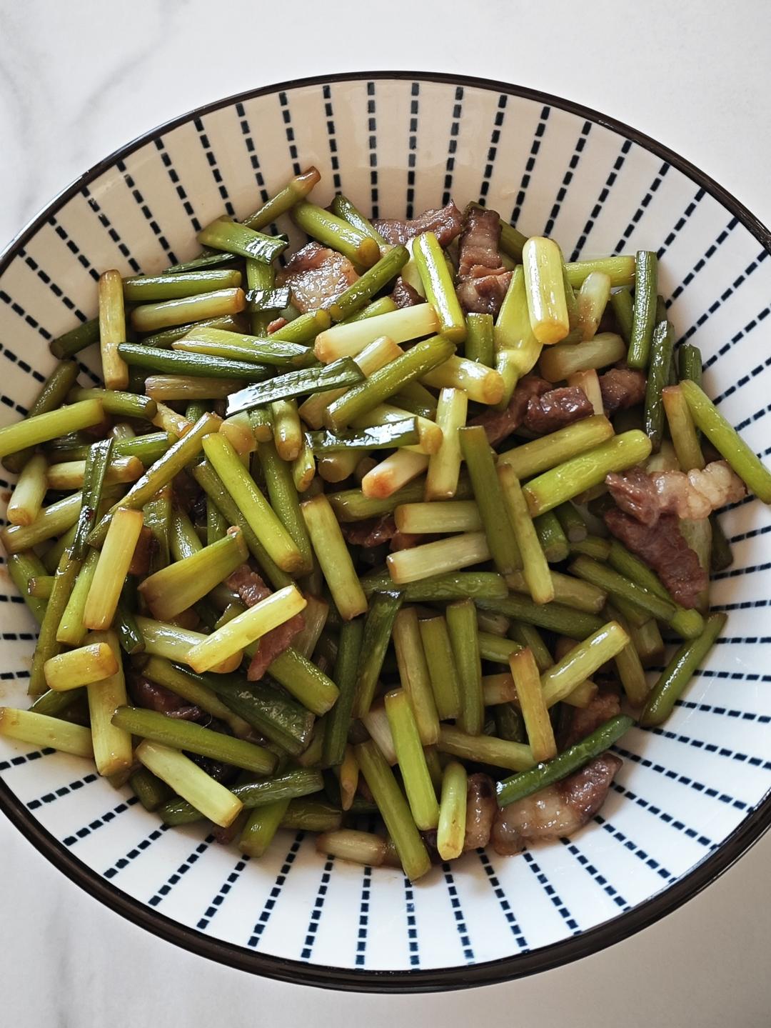 简单易做的下饭菜－蒜苔炒肉