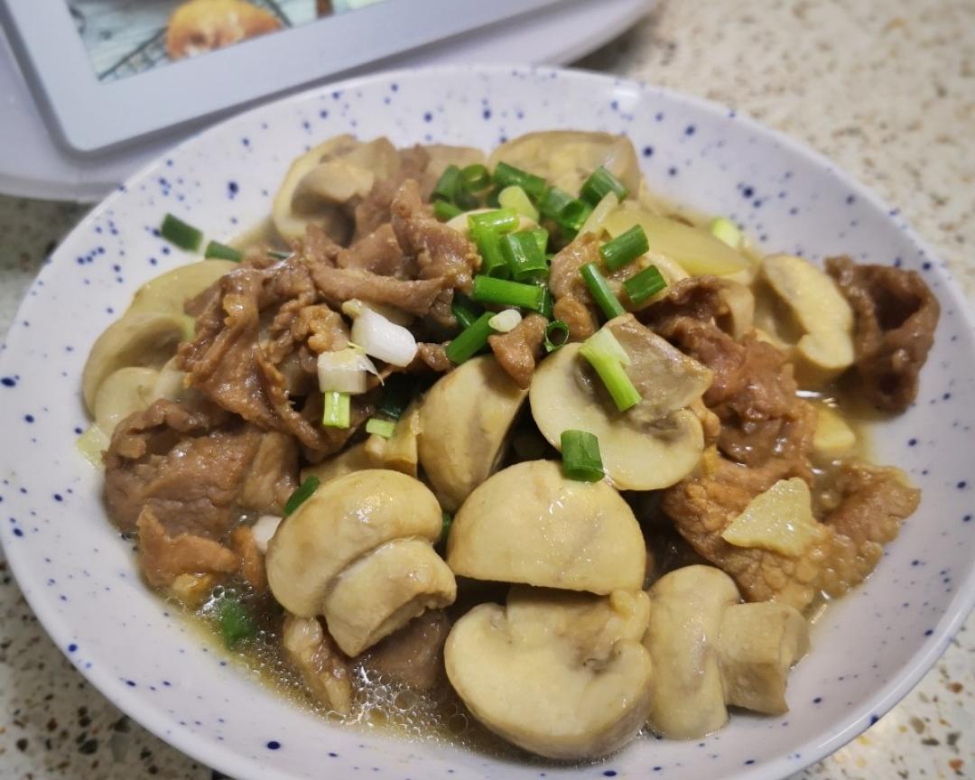 小白菇烩肉