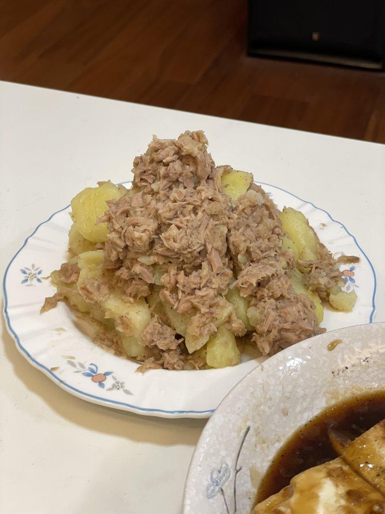 金枪鱼煮土豆