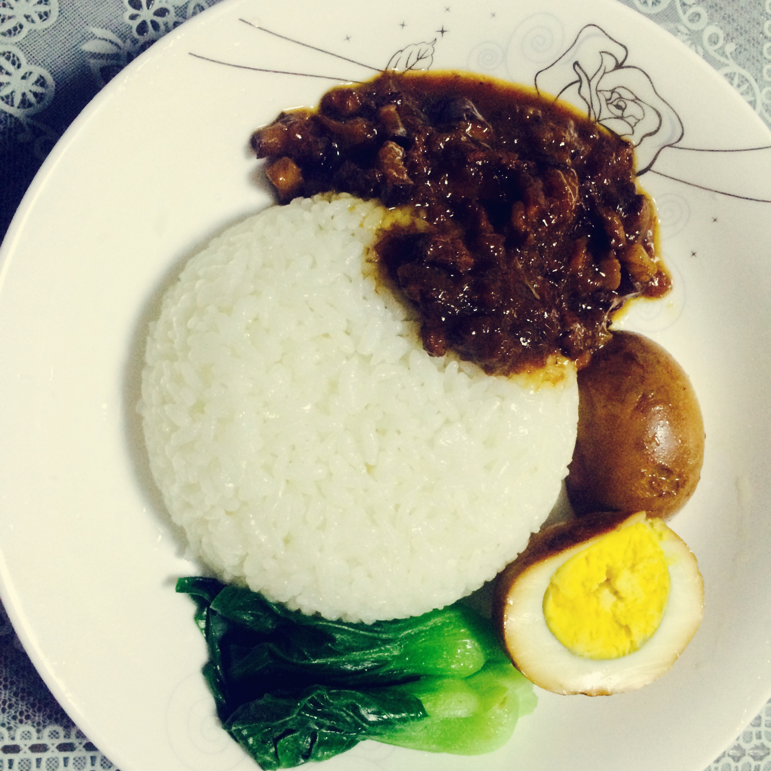 洋葱酥卤肉饭
