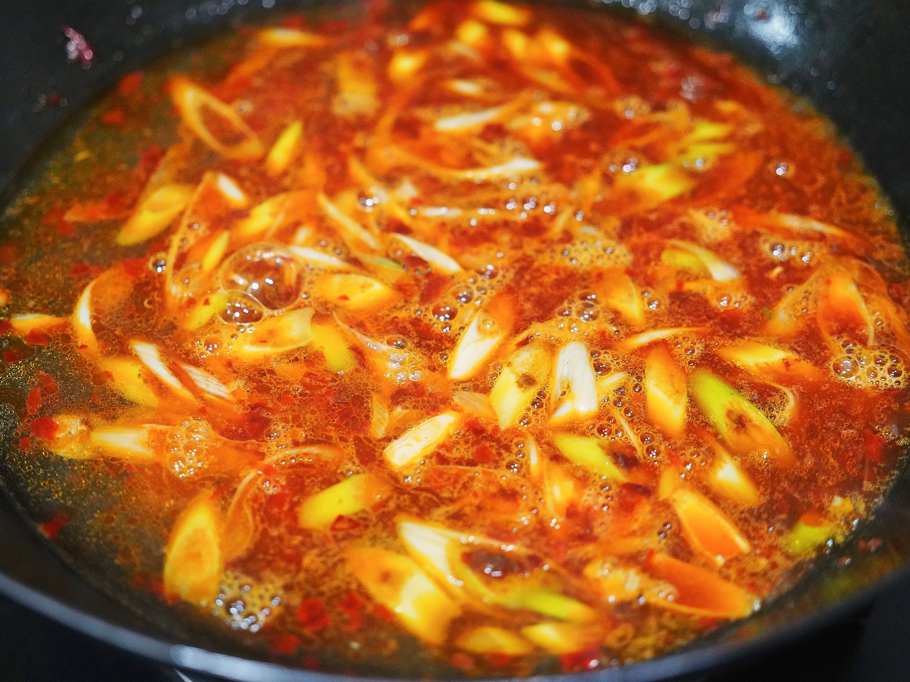 川菜水煮系列，家庭版麻辣水煮黄辣丁的做法 步骤3