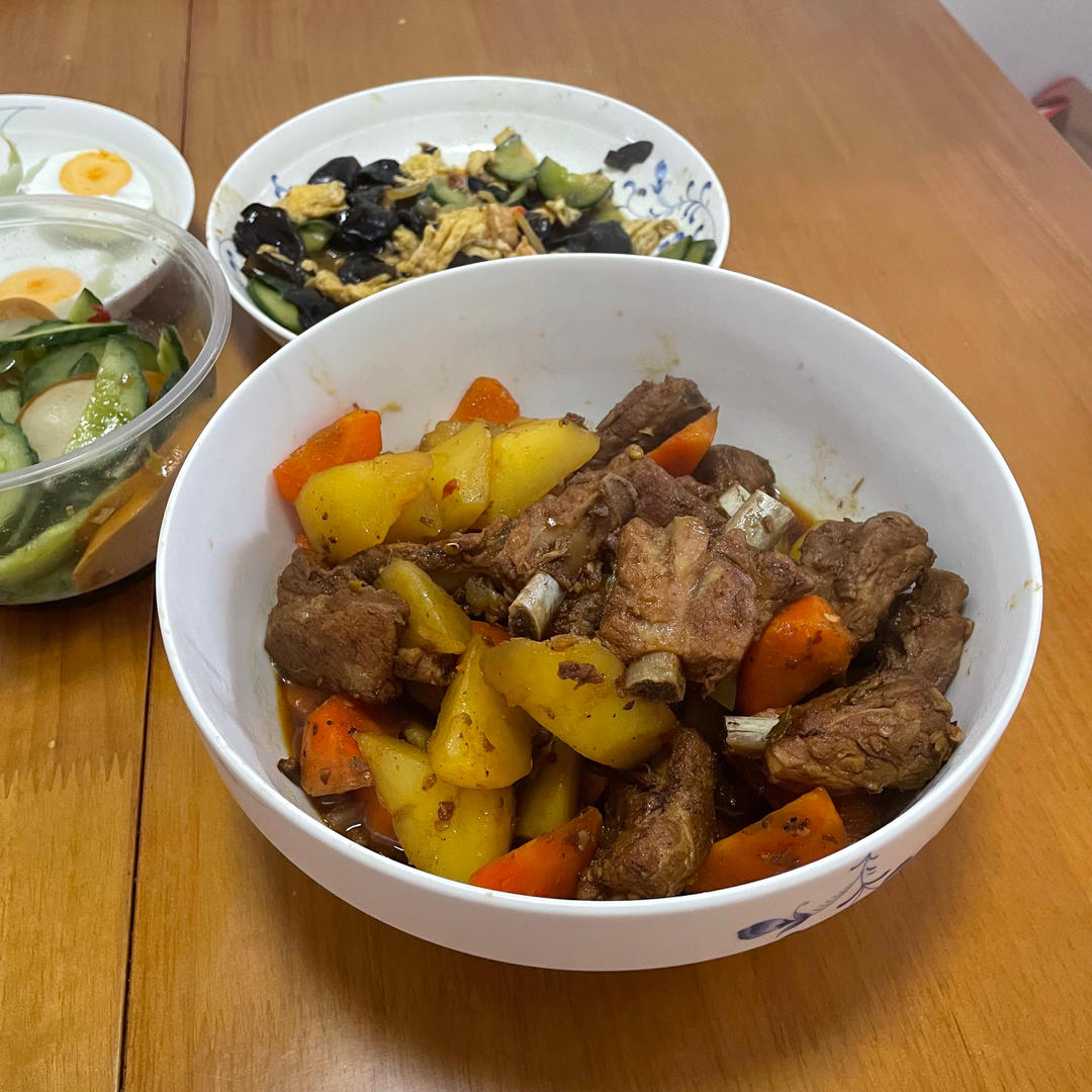 胡萝卜土豆炖排骨