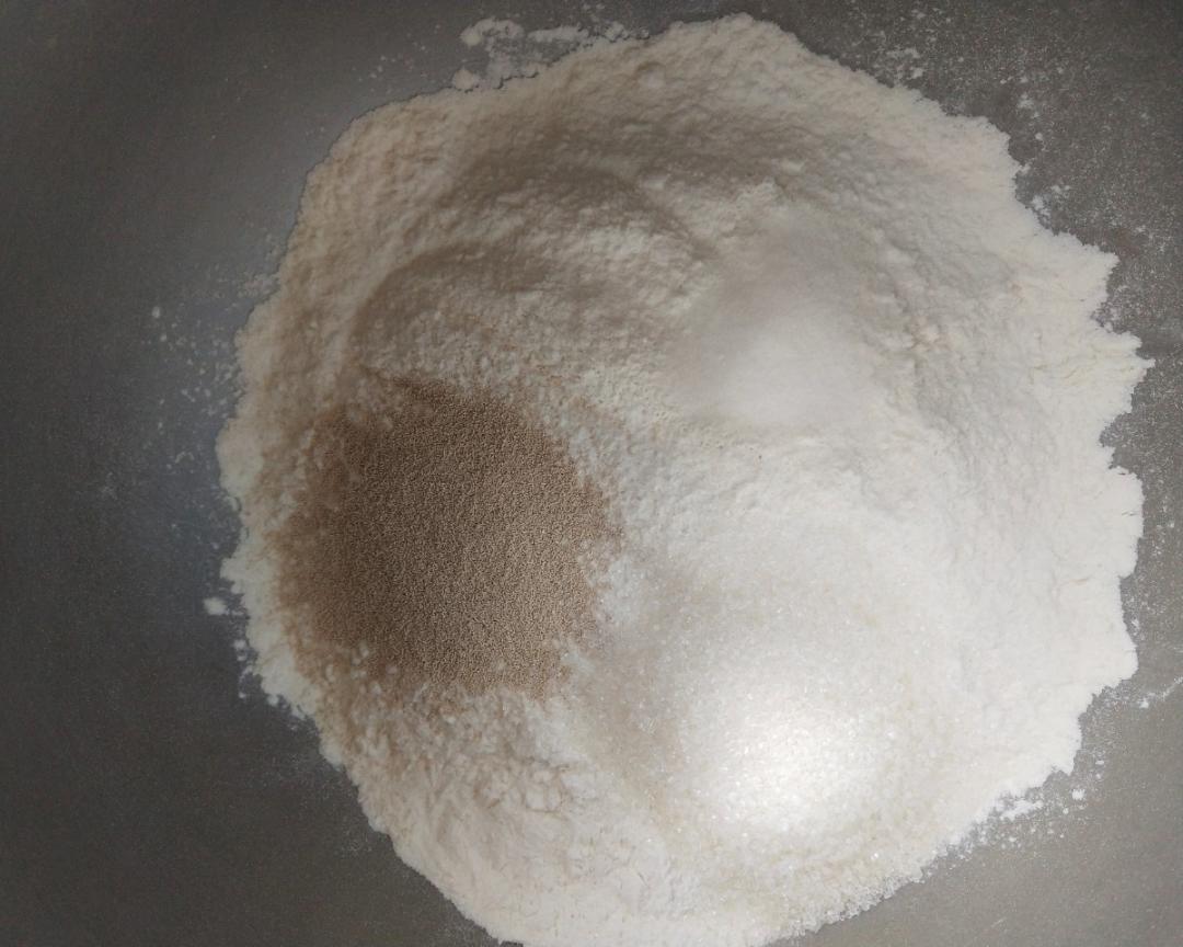 纯奶手撕吐司的做法 步骤1