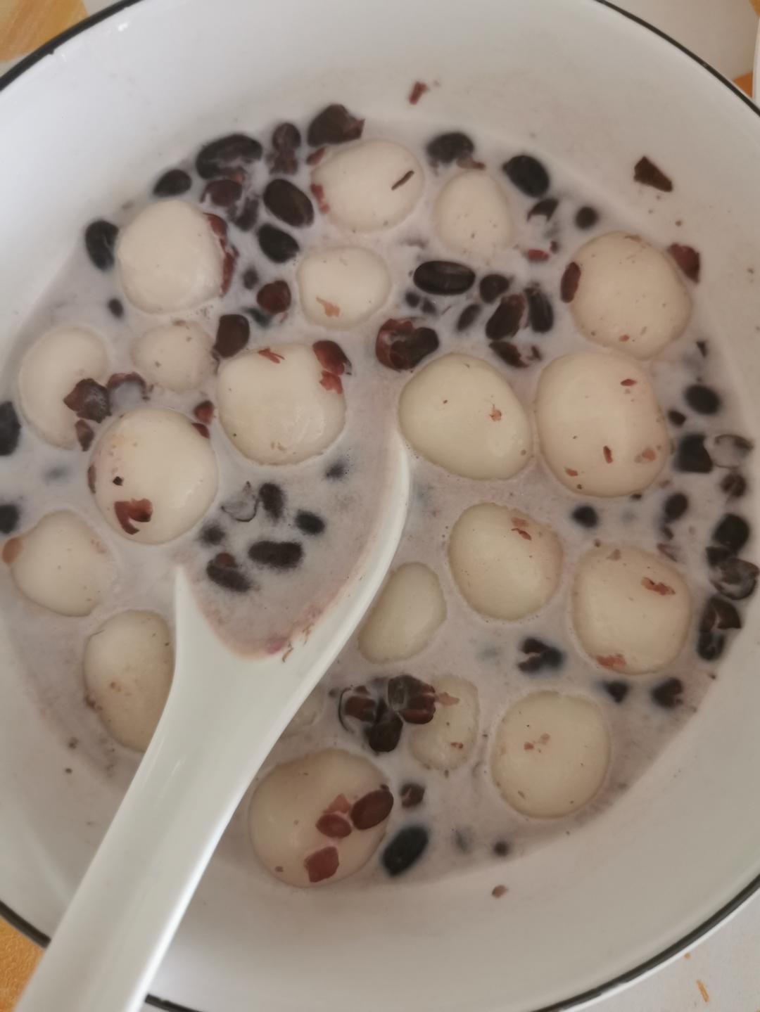 比奶茶还要好喝的奶香蜜豆糯米丸子
