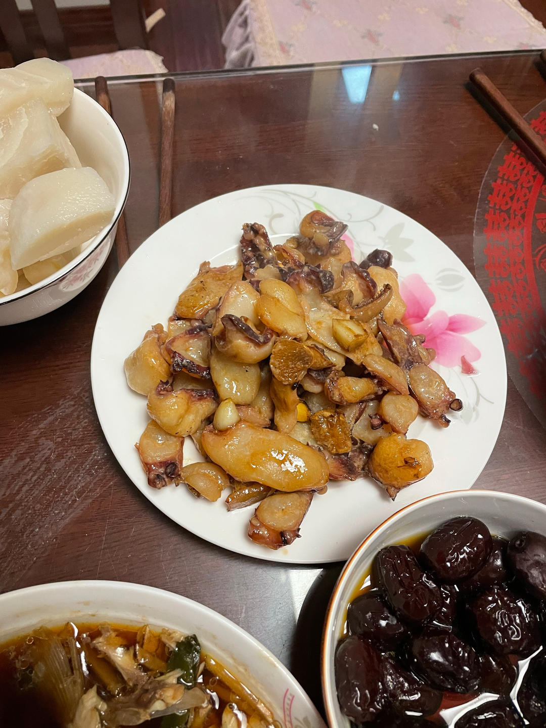 爆炒鱿鱼须，加上这一步，可以与铁板鱿鱼媲美