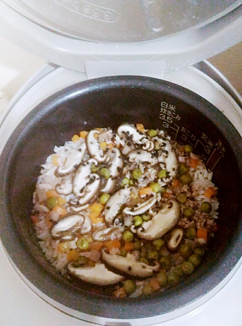 什锦闷饭
