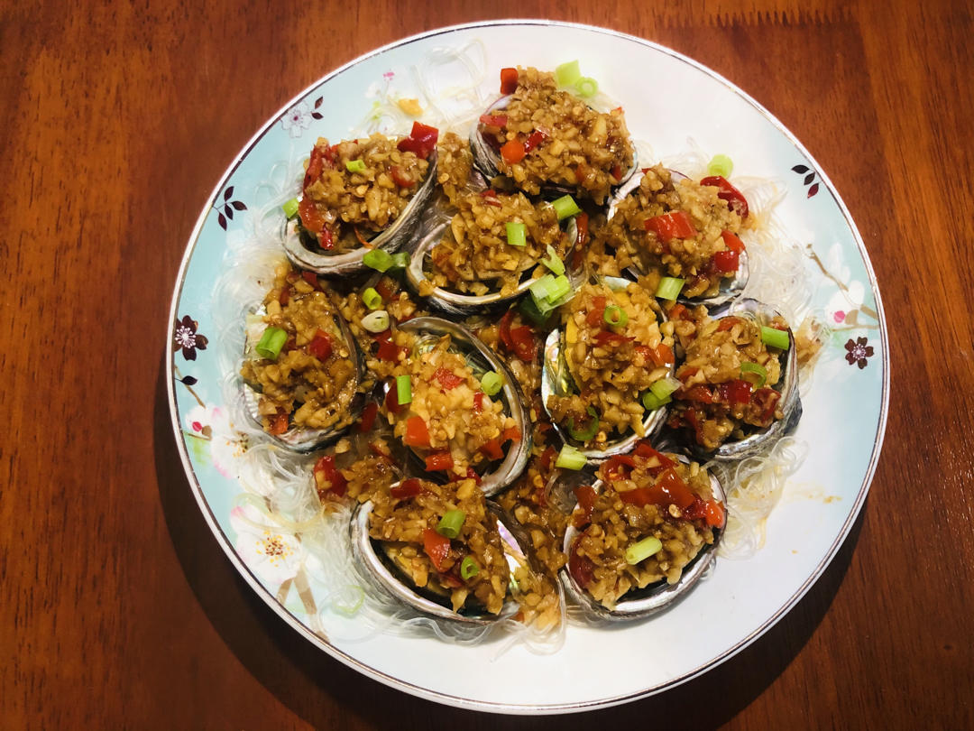 蒜蓉粉丝蒸鲍鱼