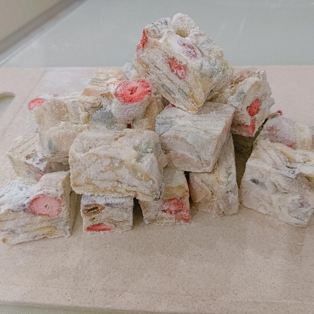 草莓坚果雪花酥（面包机版）