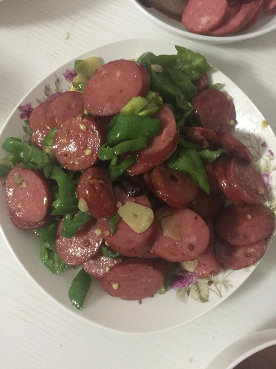 爆炒哈尔滨红肠