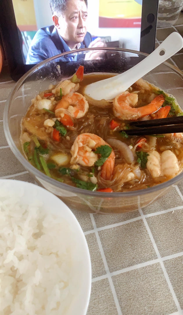 鲜虾粉丝煲
