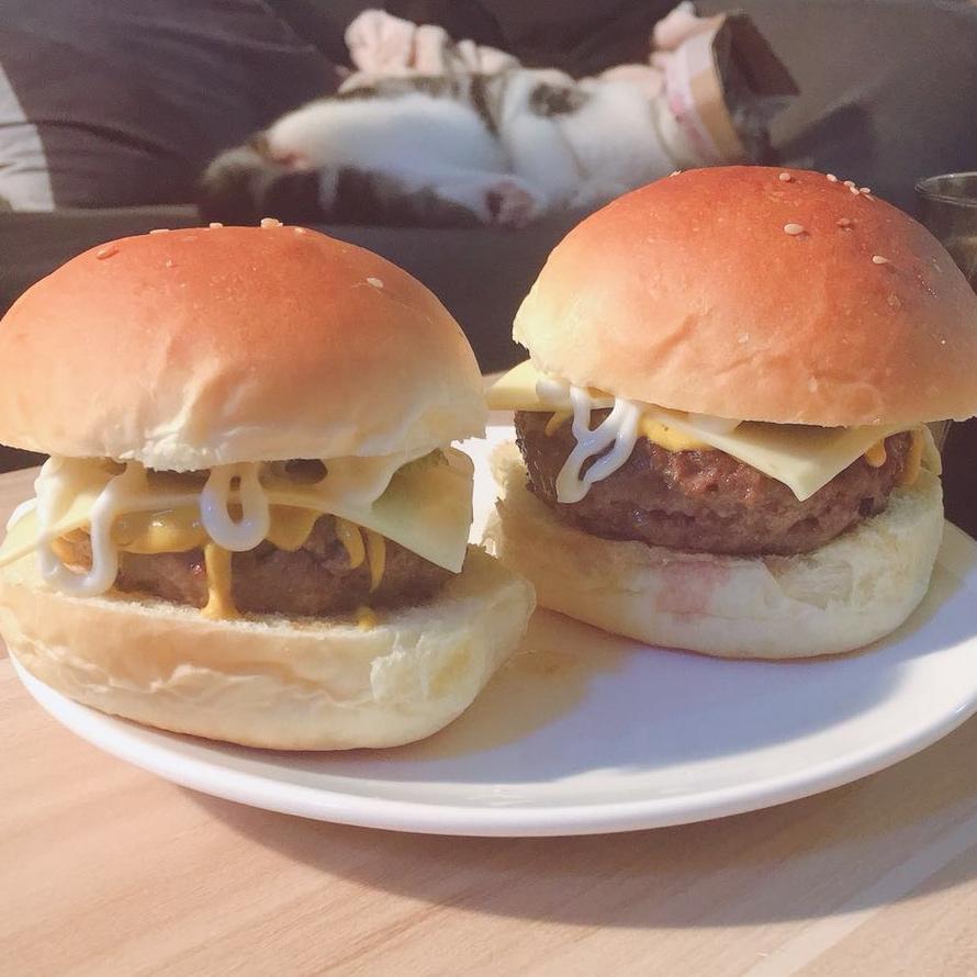 肉多汁的快手汉堡牛肉饼