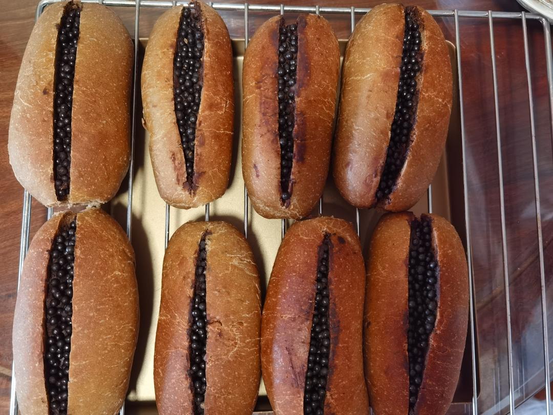 巧克力脆脆珠面包