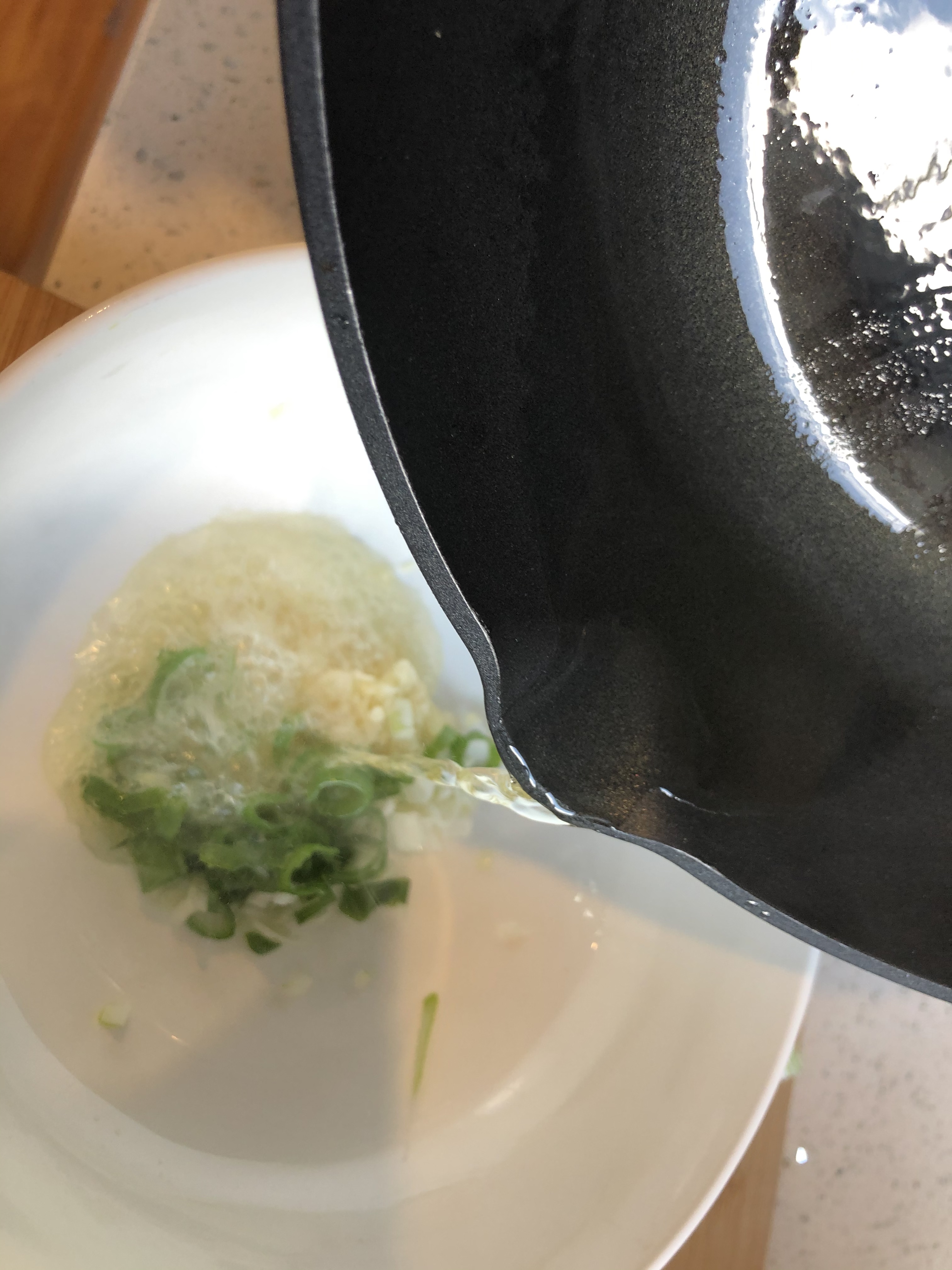 好吃到把汤都喝完的-香辣酸菜肥羊面的做法 步骤1
