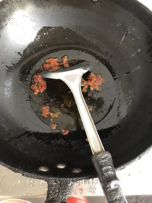 青椒炒田螺肉的做法 步骤3