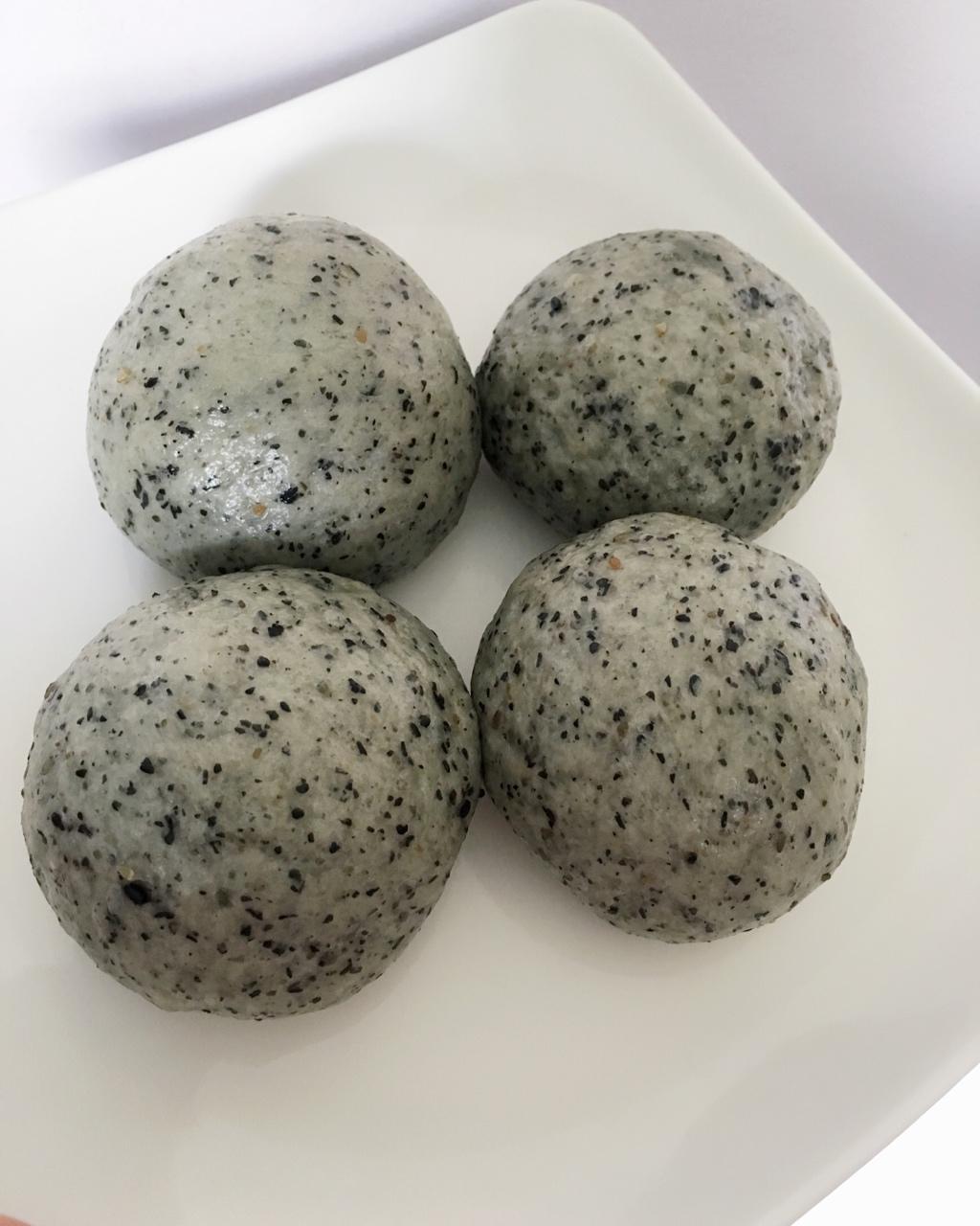 黑芝麻馒头  宝宝健康食谱