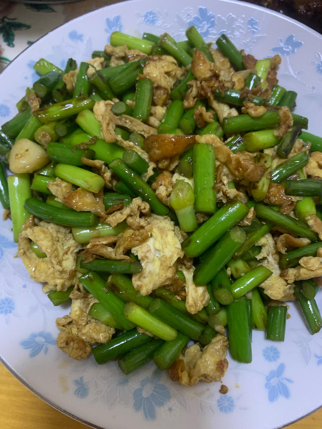 两分钟做好蒜苔炒鸡蛋