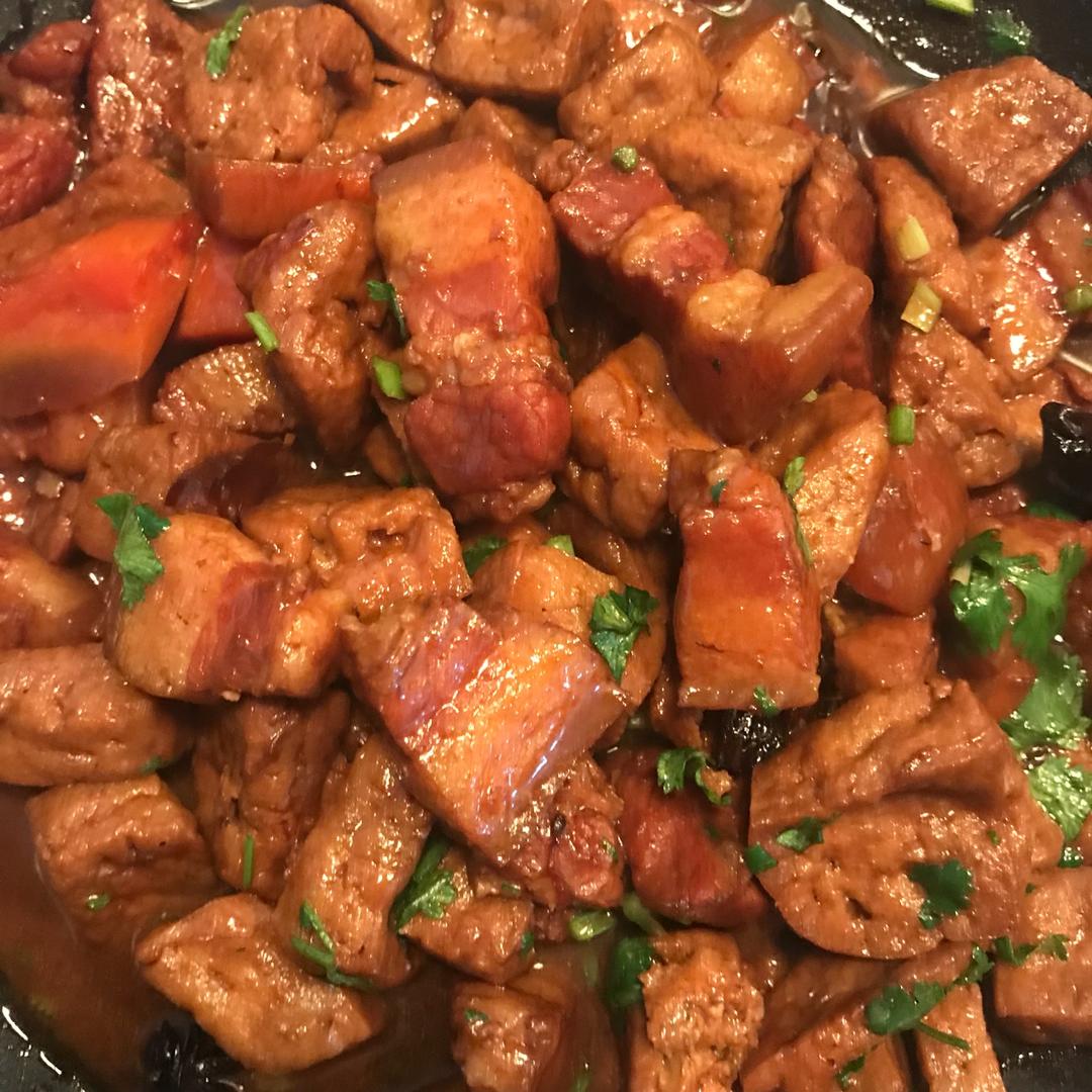 下饭菜 吃着碗里望着锅里的红烧肉 幽蓝兰做的吃着碗里望着锅里的红烧