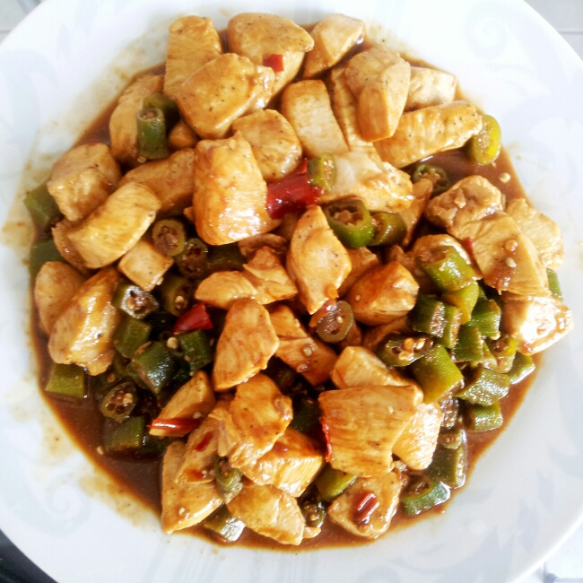 和风秋葵炒鸡丁