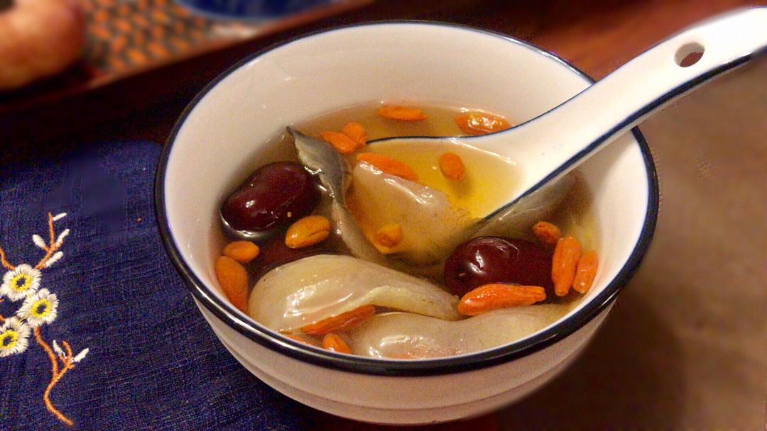 【小森妈妈菜谱】秋季靓汤-润肺止咳南北杏海底椰煲鹧鸪