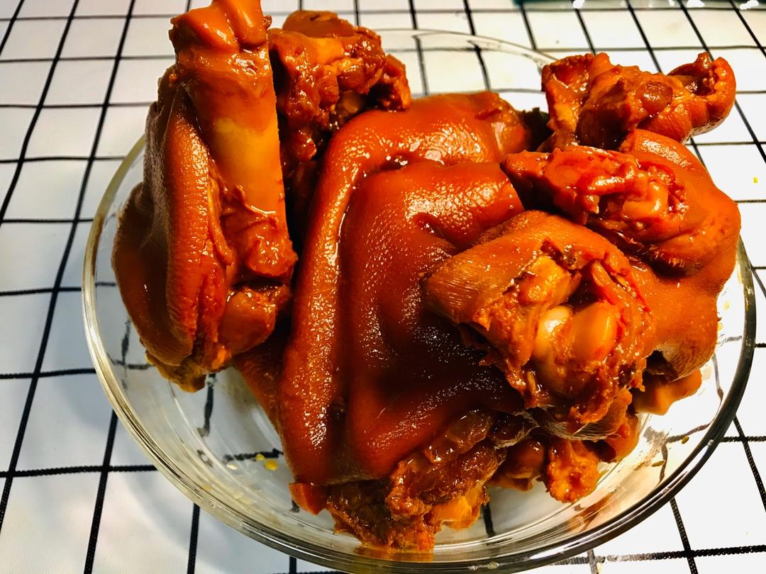 红烧猪蹄，酱香味，超级过嘴瘾的卤猪蹄