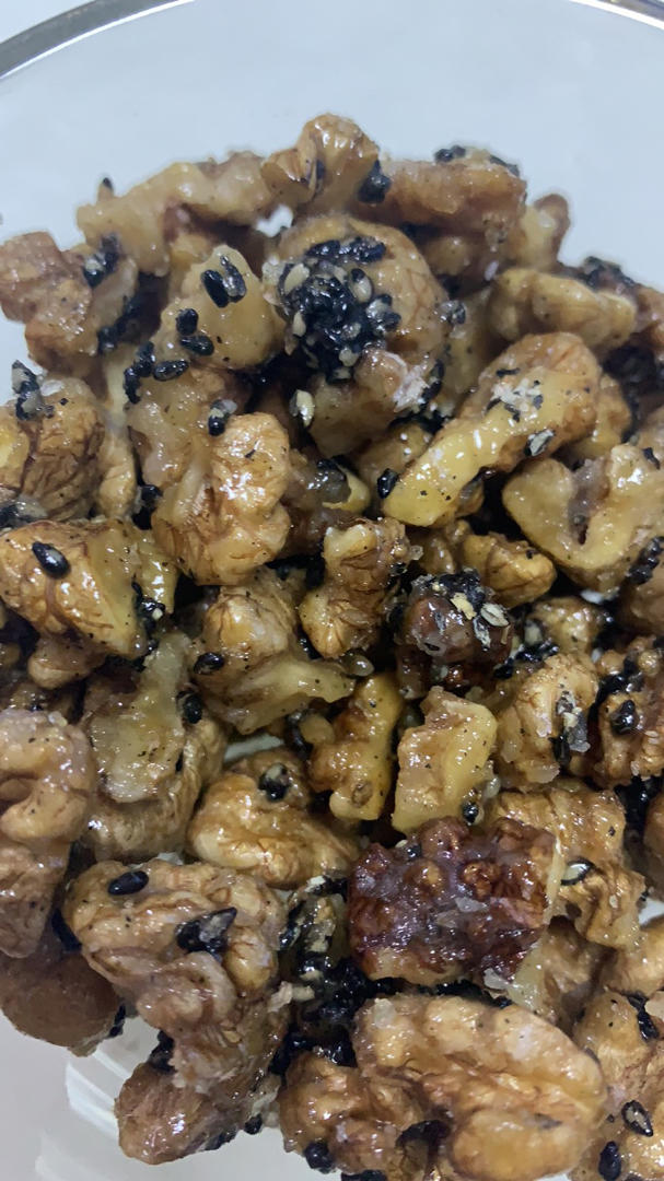红糖蜂蜜琥珀桃仁