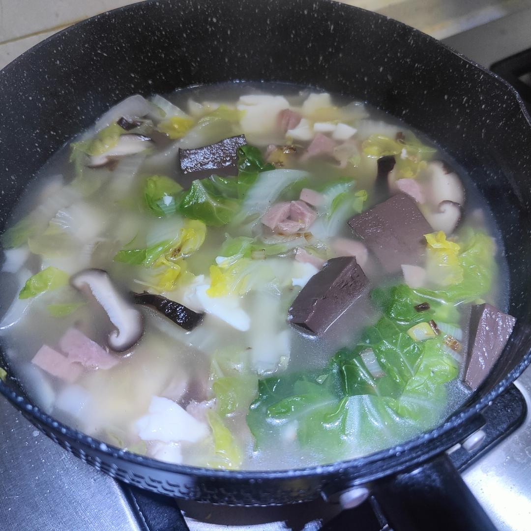 鲜掉眉毛的鸭血豆腐汤