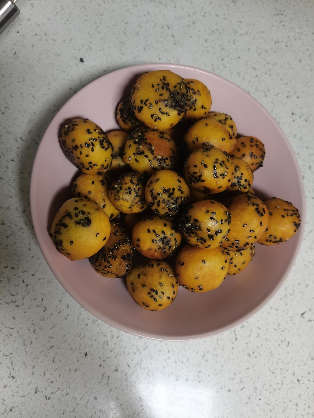 妈妈教炸的红薯丸子