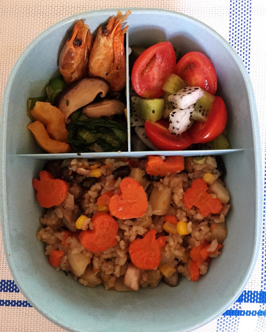 【香菇鸡肉焖饭】