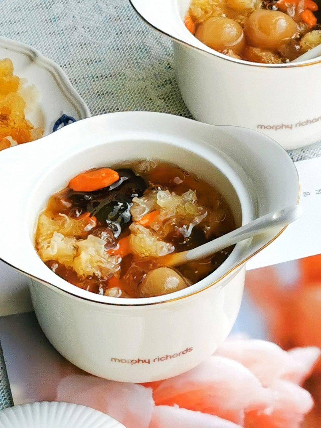 摩飞极速蒸锅食谱～桃胶丑耳桂圆红枣羹