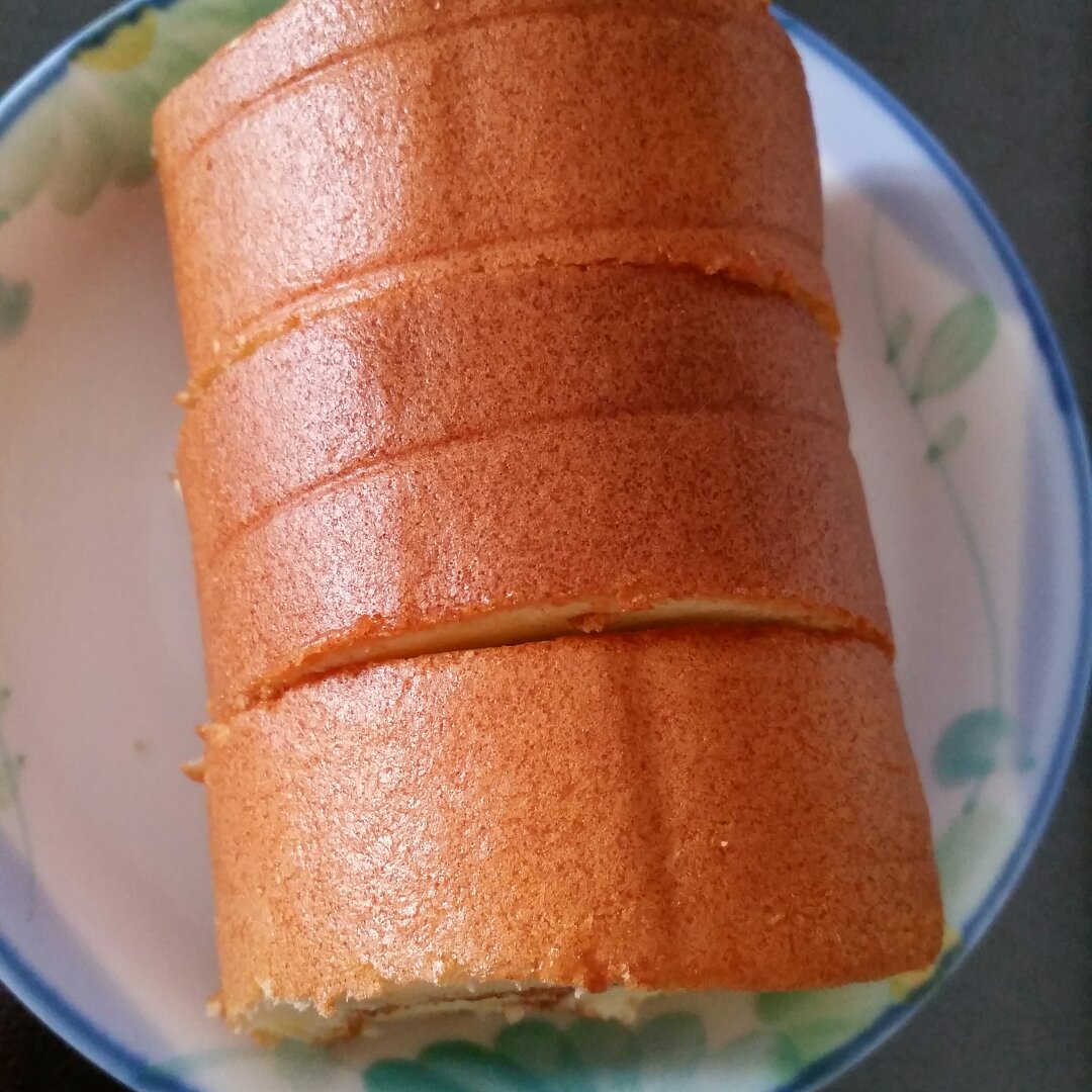 草莓酱蛋糕卷