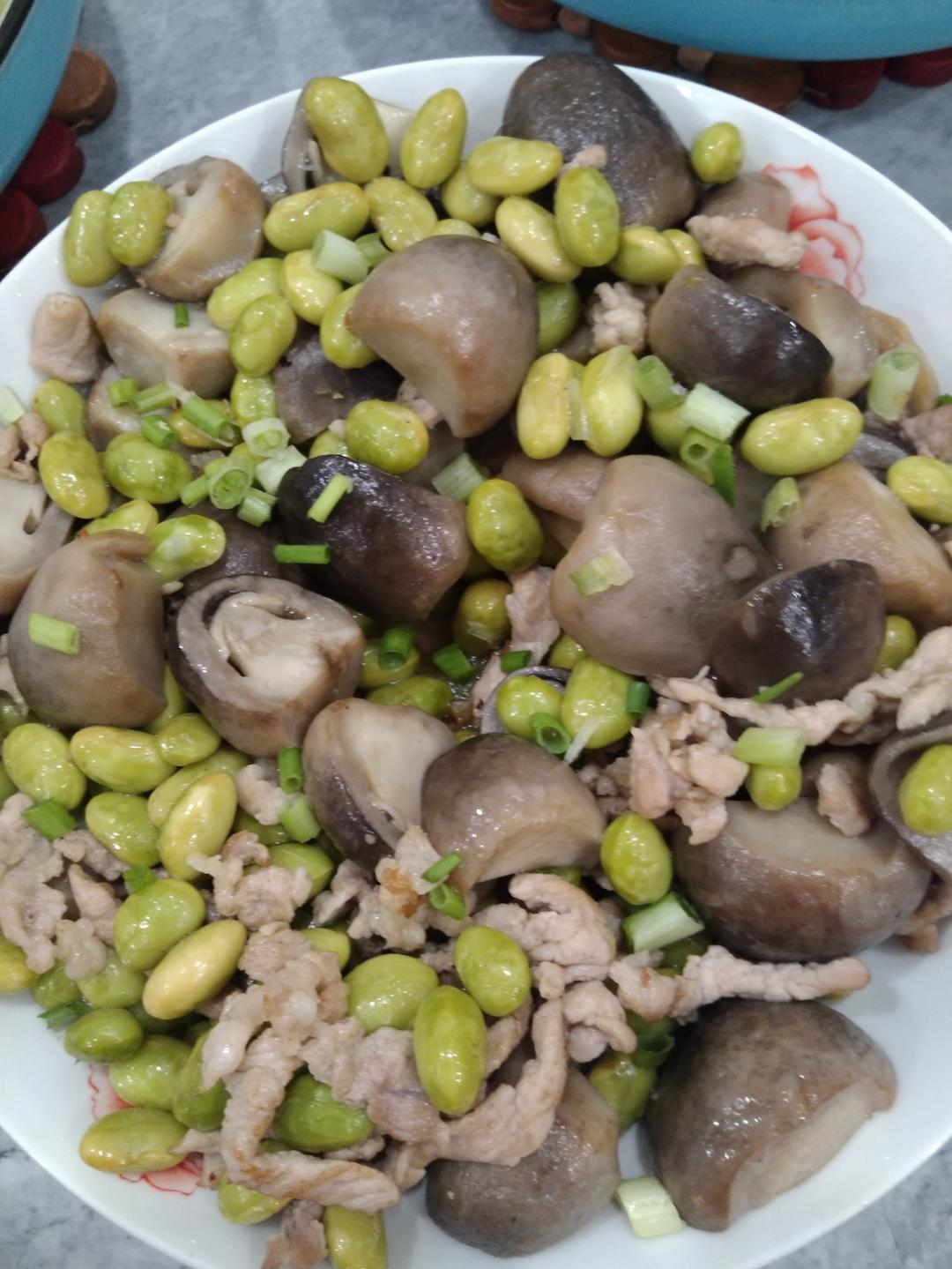 美味家常菜之草菇毛豆
