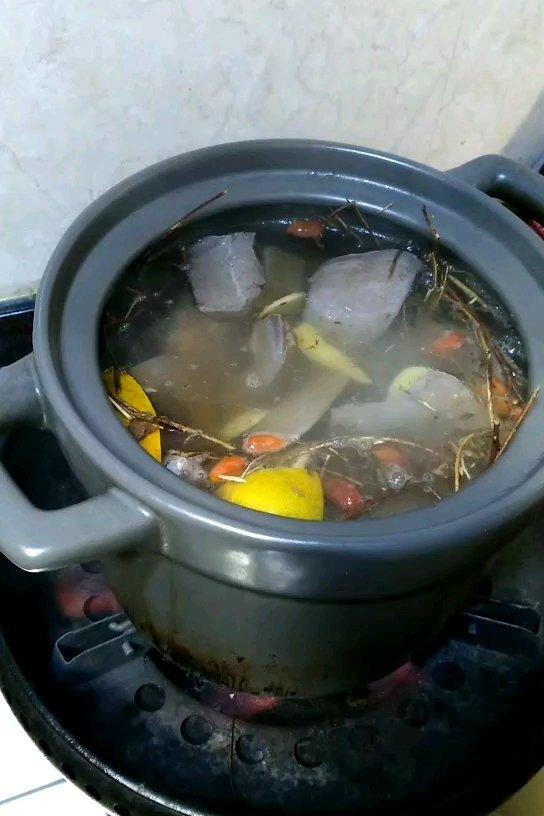 鸡骨草猪横脷汤
