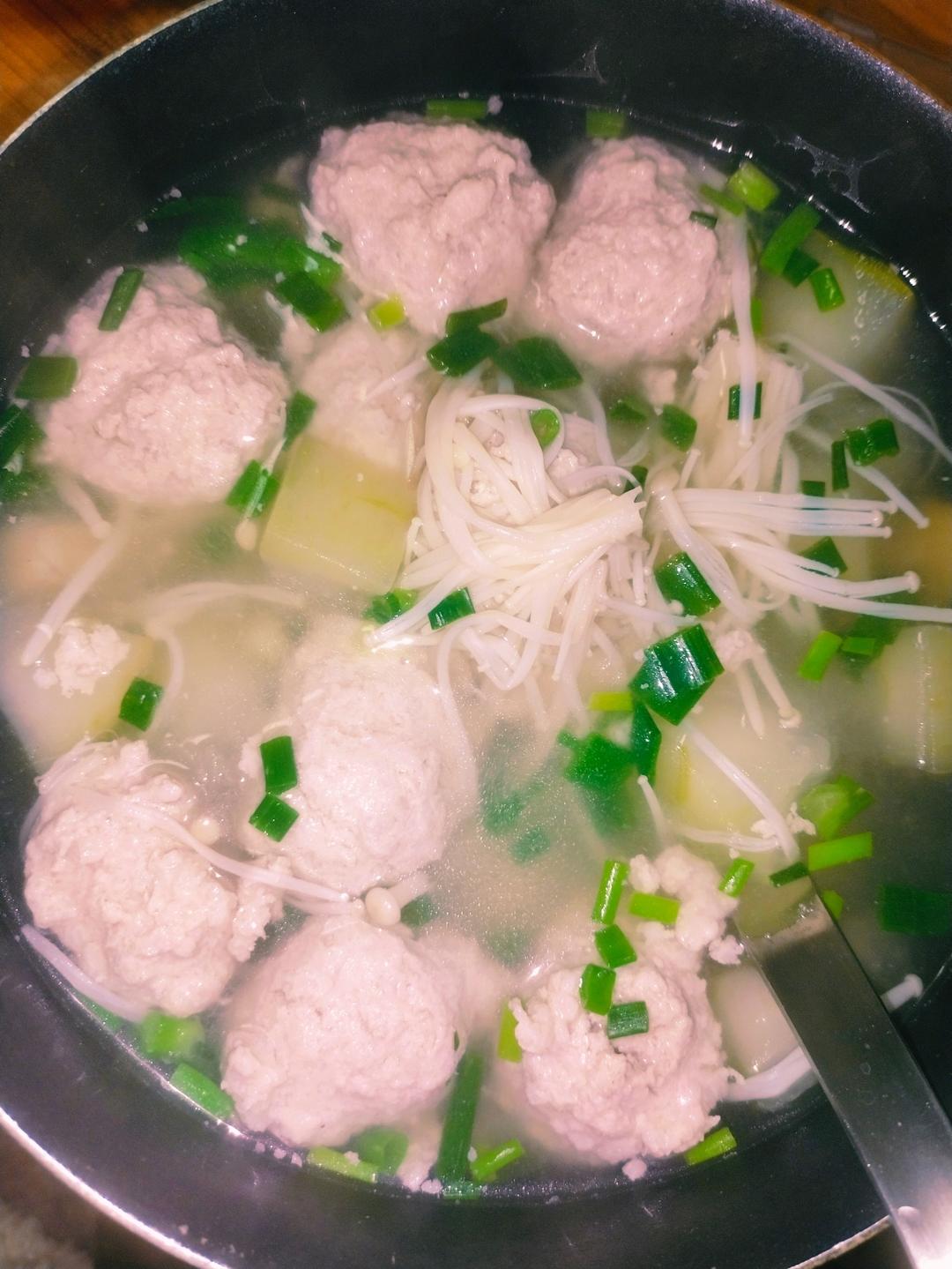巨鲜美的冬瓜丸子汤