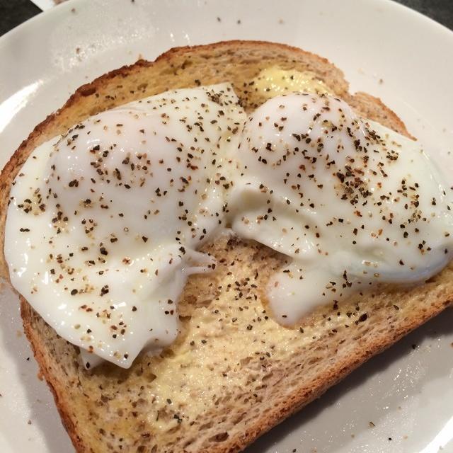 水煮荷包蛋 the perfect poached egg的做法