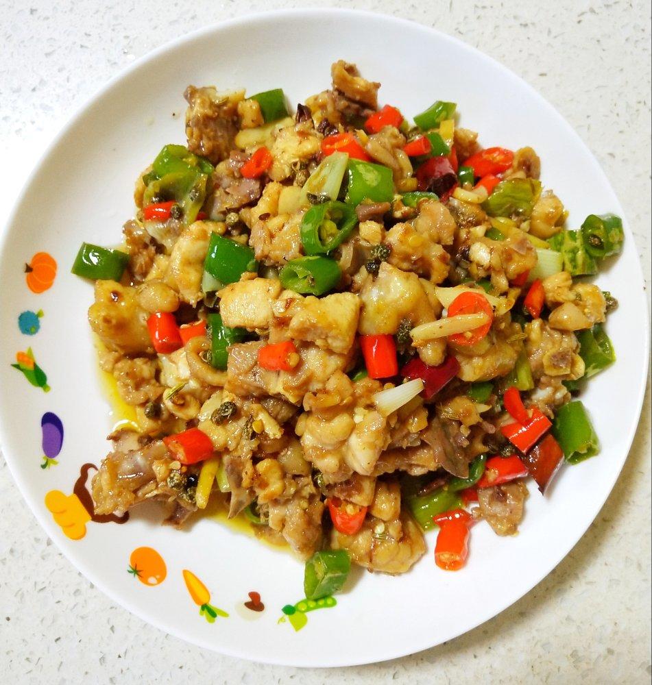 酒儿i做的双椒兔丁(重口味江湖菜)