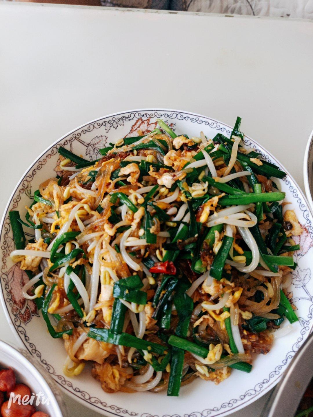 绿豆芽韭菜炒粉条