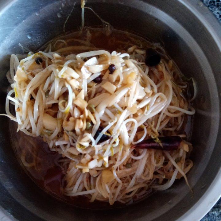 好吃的炒豆芽