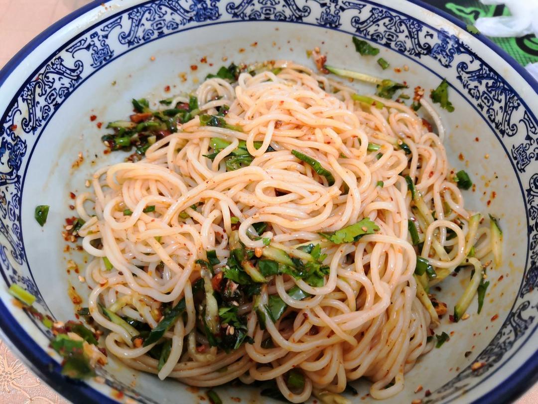 巨好吃㊙️酸辣凉拌面❗️十分钟搞定，简单快手❗️