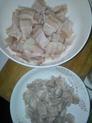 家常豆干回锅肉的做法 步骤1