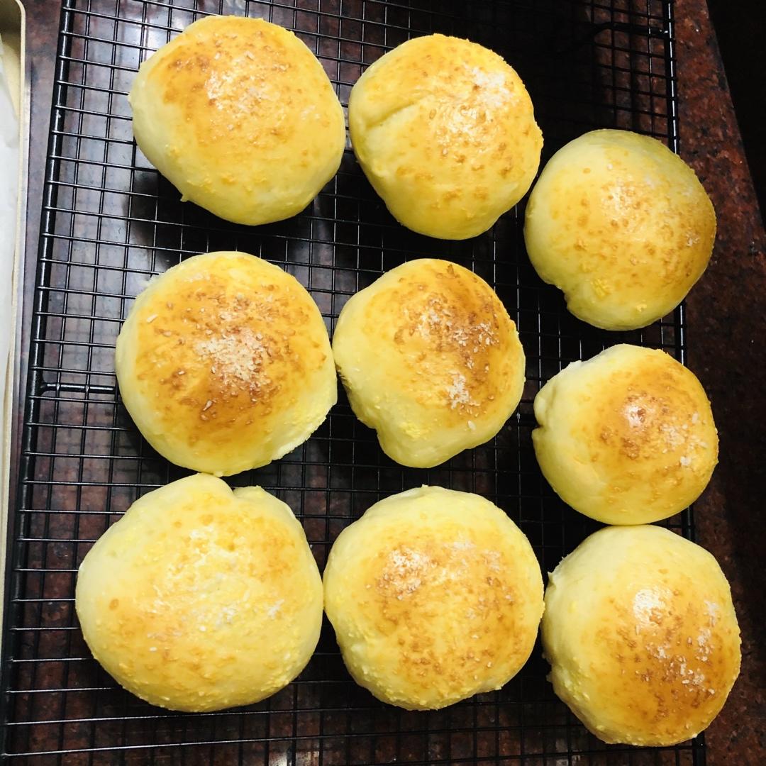 椰蓉奶香小餐包