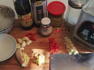 剁椒蒜蓉烤生蚝的做法 步骤4
